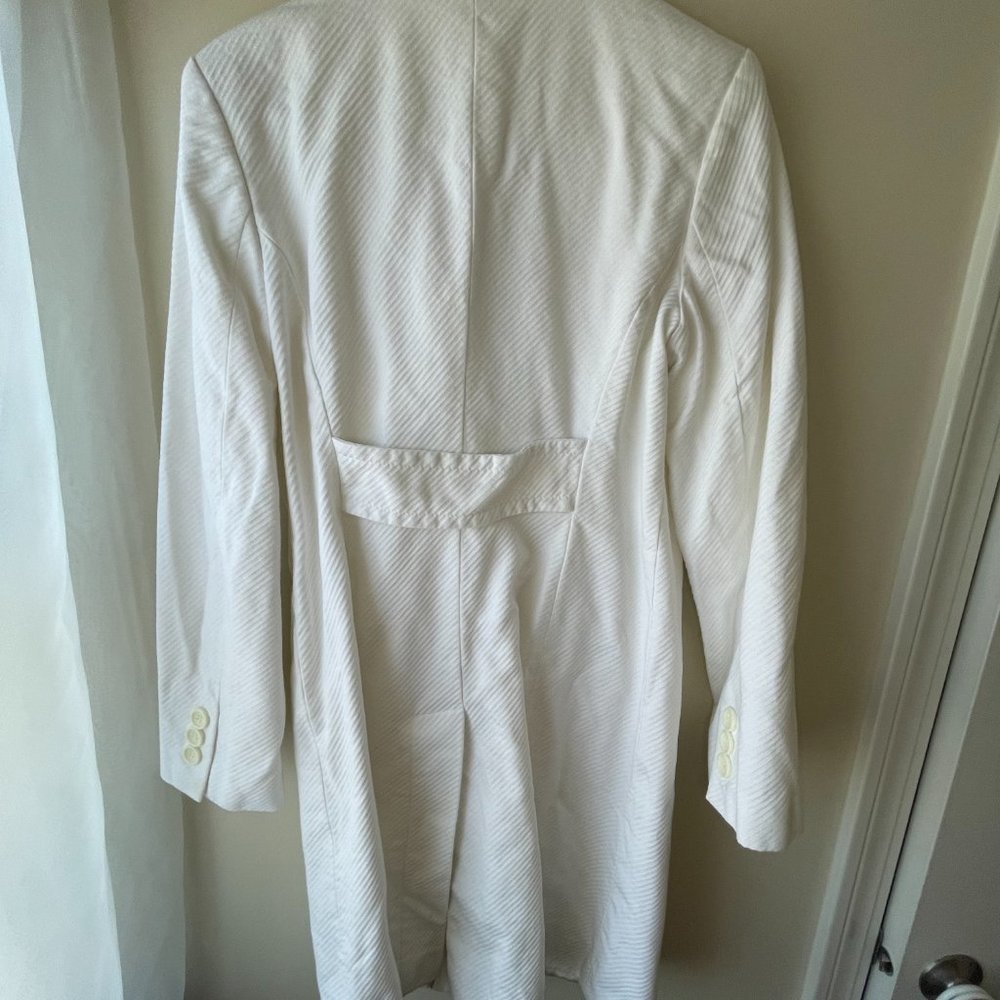 Express White Coat - Picture 2 of 3
